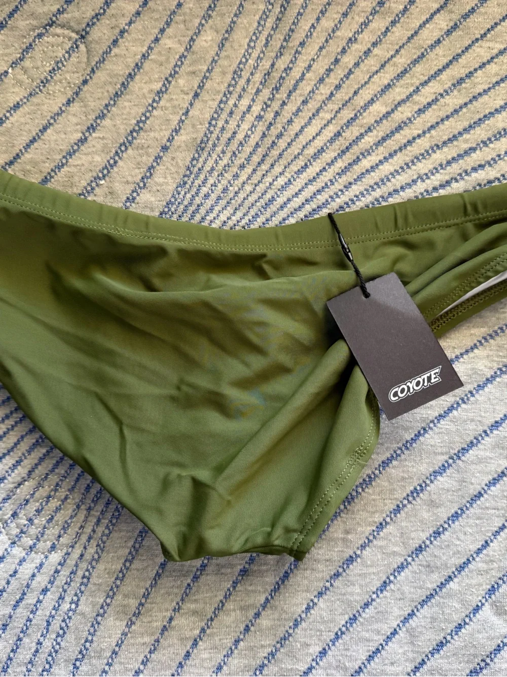 Coyote Jocks sleek olive